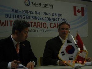 2013 Wevio Canada (Ontario) - Hunan Area Business Evaluation Center   (33)