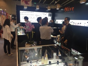 2015 Wevio Hong Kong - Economic Cooperation Rights (Haisol) COSMOPROF (88)