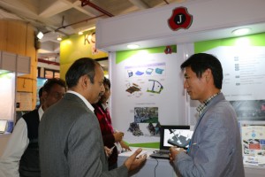 2016  Wevio India (New Delhi) - Green Car - Auto Expo (100)