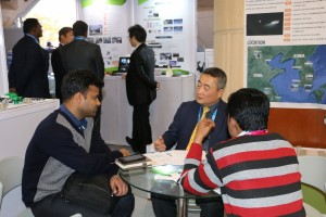 2016  Wevio India (New Delhi) - Green Car - Auto Expo (121)