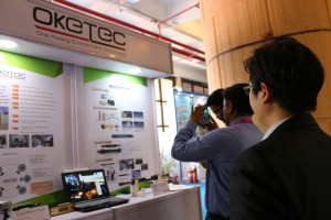 2016  Wevio India (New Delhi) - Green Car - Auto Expo (163)