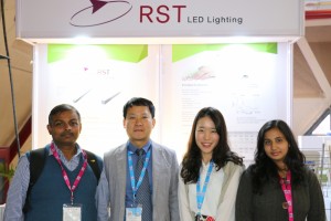 2016  Wevio India (New Delhi) - Green Car - Auto Expo (219)