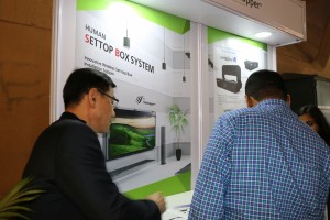 2016  Wevio India (New Delhi) - Green Car - Auto Expo (220)