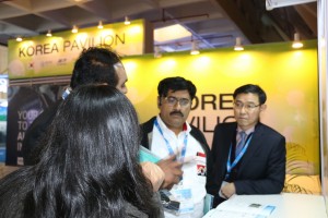 2016  Wevio India (New Delhi) - Green Car - Auto Expo (223)