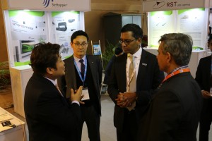 2016  Wevio India (New Delhi) - Green Car - Auto Expo (239)