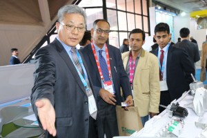 2016  Wevio India (New Delhi) - Green Car - Auto Expo (259)