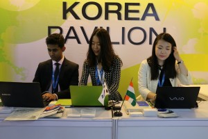 2016  Wevio India (New Delhi) - Green Car - Auto Expo (284)