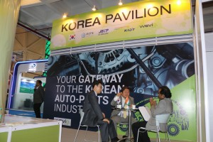 2016  Wevio India (New Delhi) - Green Car - Auto Expo (295)