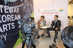 2016  Wevio India (New Delhi) - Green Car - Auto Expo (304)