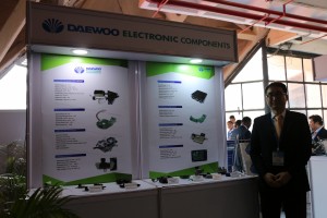 2016  Wevio India (New Delhi) - Green Car - Auto Expo (65)