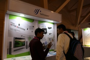 2016  Wevio India (New Delhi) - Green Car - Auto Expo (75)